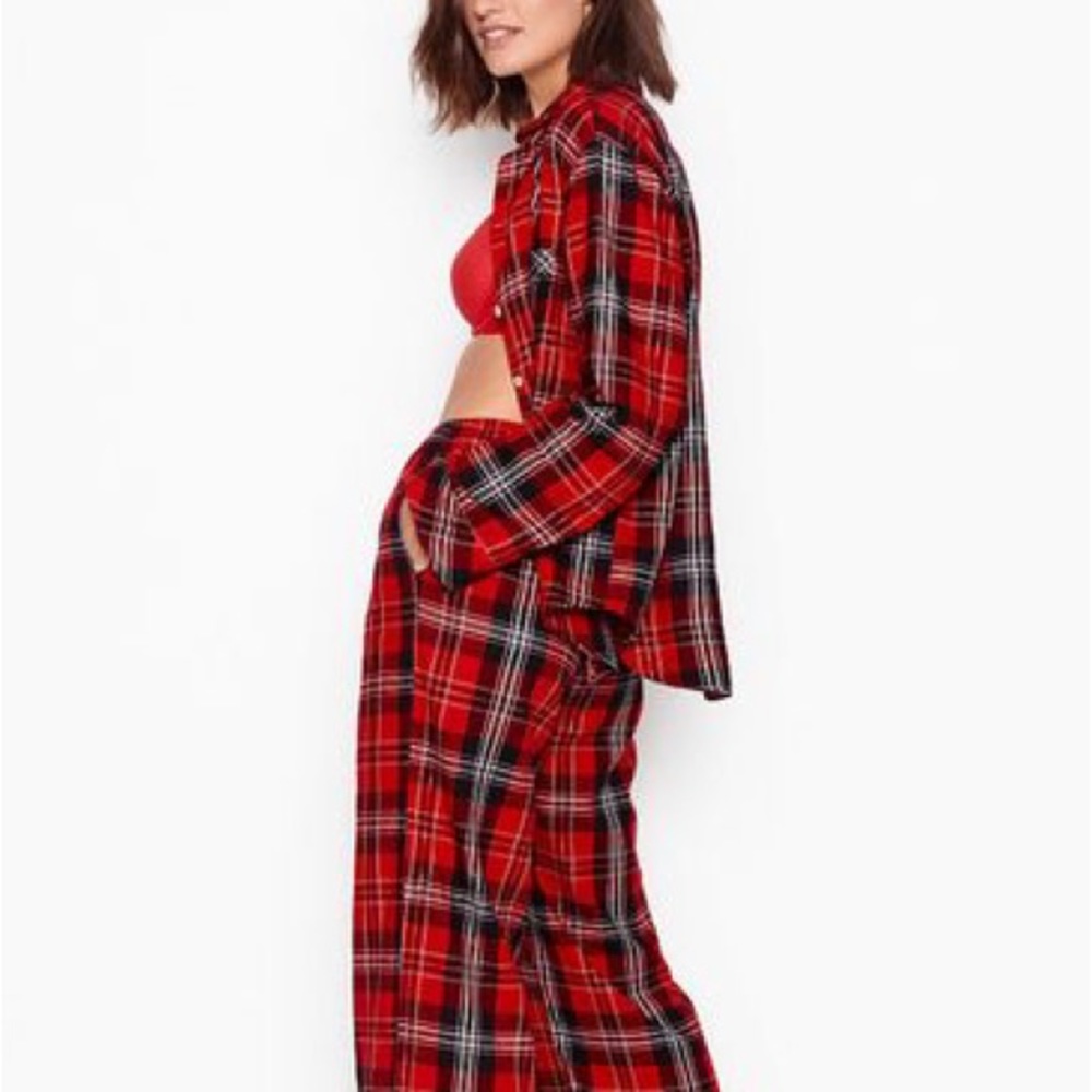 VICTORIA’S SECRET Shimmer Flannel Long Pajamas ❤️